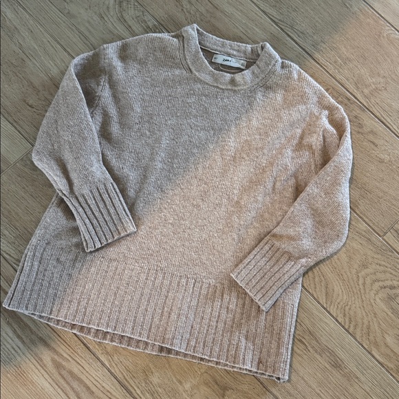Zara Oversized Knit Sweater - Picture 2 of 8